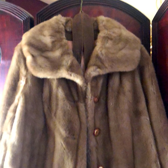 Vintage Tissavel faux fur coat - Picture 2 of 8